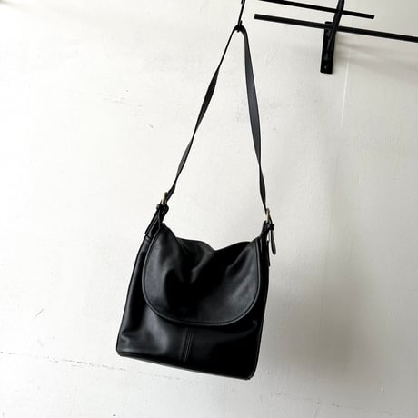 80-90's Old Coach Flap Shoulder Bag (made in USA)