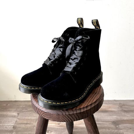 Dr.Marten's 1460 Pascal "Black Velvet" 8eye Boots (deadstock)