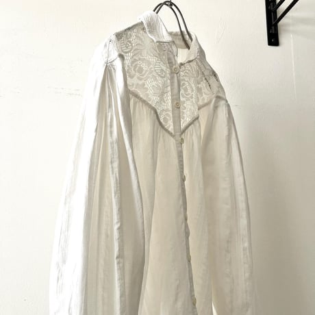 Euro Vintage Lace Design Shirt Blouse