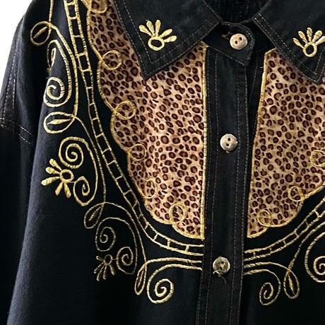 90-00's Leopard and Embroidery Design Cotton Shirt