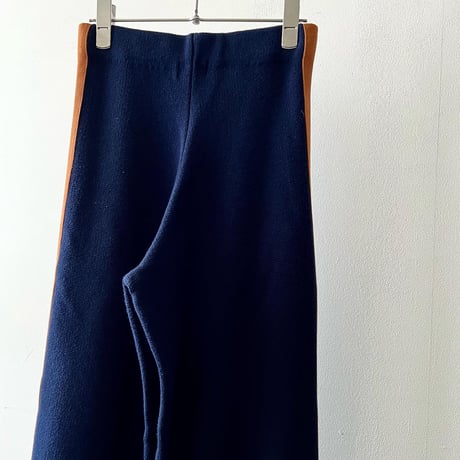 Juemi Fake Suede Line Knit Flare Pants