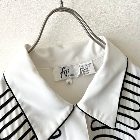 US Vintage " Guru Guru " Embroidery Design Blouse