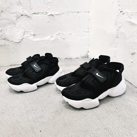 NIKE "AQUA RIFT" Tabi Sneaker Sandals (24.0)