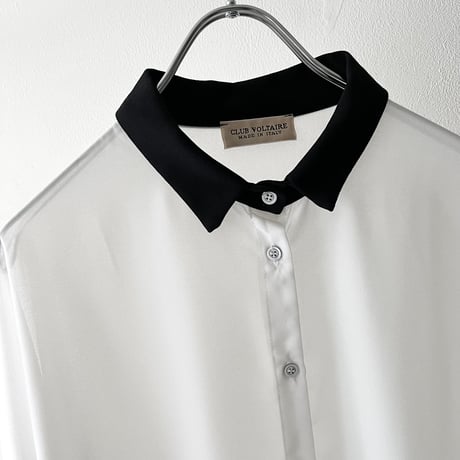 Bi-color Back Pleats Blouse