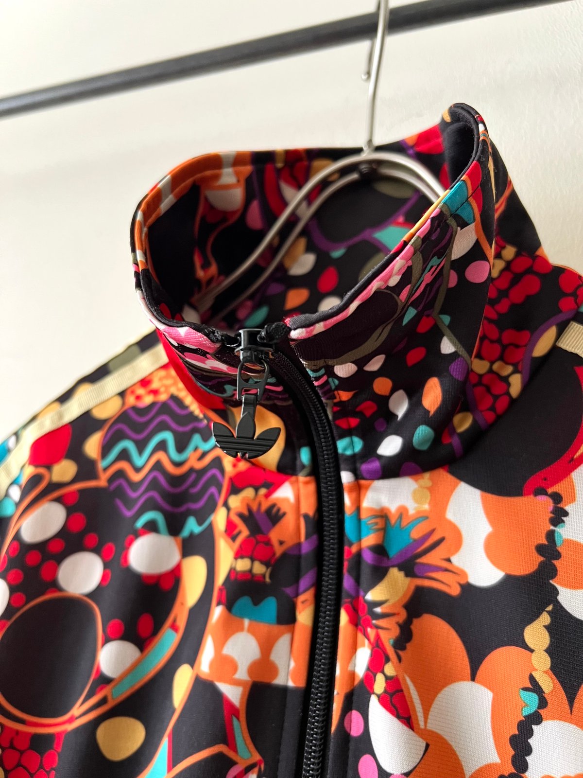 adidas originals Graphic Design Short Track JKT