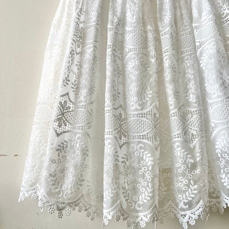 Lace Design Maxi Flare Skirt