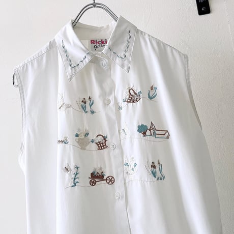 Euro Vintage Embroidery Design No Sleeve Blouse