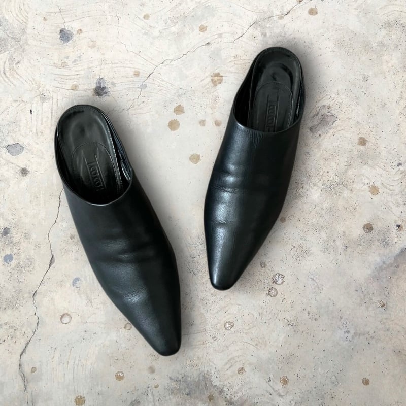 issey miyakeのミュール HaaT ISSEY MIYAKE Pointed Toe Leather Mule | Ta