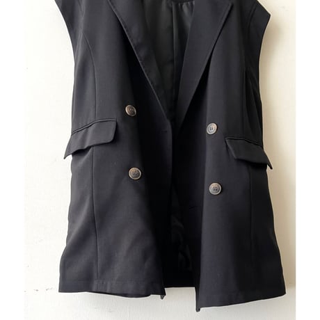 Double breasted No Sleeve Tailored JKT