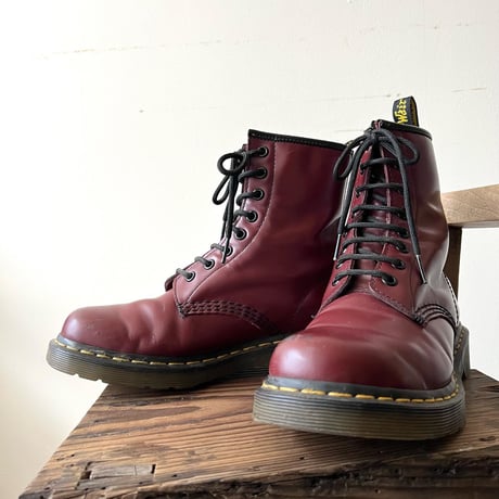 Dr.Marten's "cherry red" 1460 8eye Boots