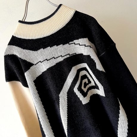 Vintage "Face"Art Pattern Mock Neck Knit Sweater