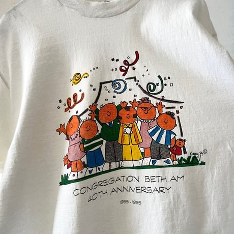 90's Fruits of the loom Print Tee (made in USA)