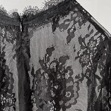 "See-through" Flower Pattern Lace Blouse