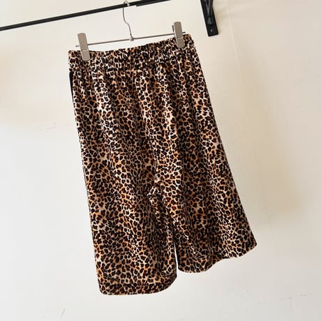 Leopard Pattern Side Line Velours Short Pants