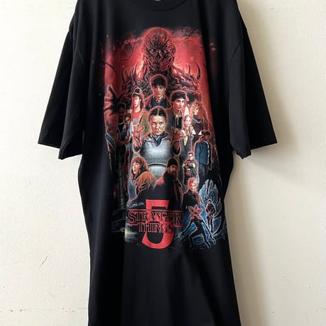 Import Stranger Things Tee ( size : XL )