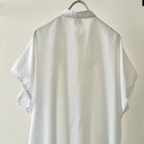 Vintage Lace Design Short Sleeve  Blouse