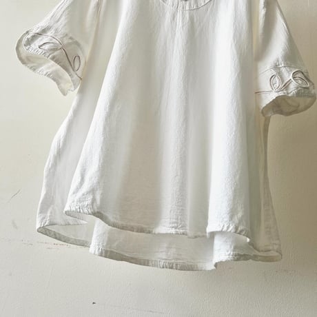 Vintage Embroidery Design V-neck Cotton Pullover
