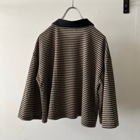 Dot Pattern Half Zip Short Knit