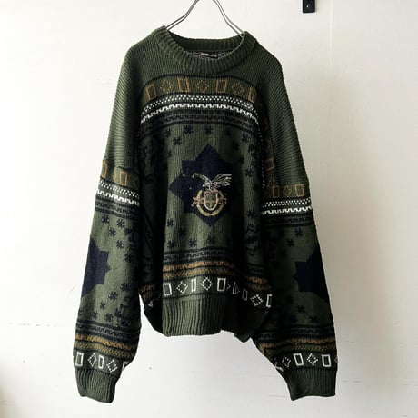 90's Embroidery Design Knit Sweater