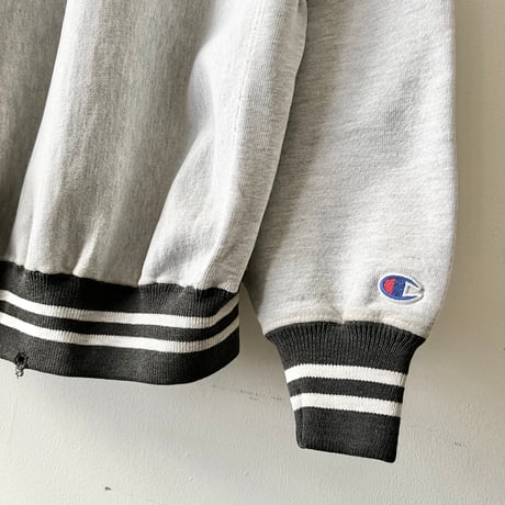 90's Champion Reverse Weave Embroidery Logo Sweat (made in USA)