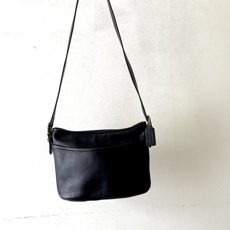 Old Coach "Black" Leather Shoulder Bag