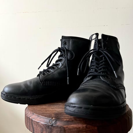 Dr.Marten's "Newton BTS" 8eye Boots