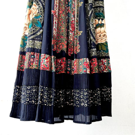 Vintage Flower Pattern Pleats Maxi Skirt