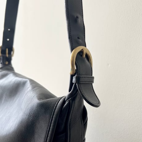 90's Old Coach Leather Flap Shoulder Bag (made in USA)