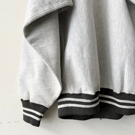 90's Champion Reverse Weave Embroidery Logo Sweat (made in USA)