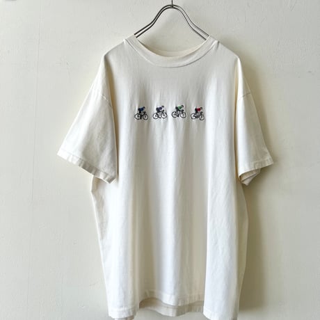 90's Cycling Embroidery Design Tee (made in USA)