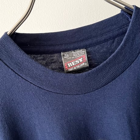 90's Fruits of the loom Print Tee (made in usa)