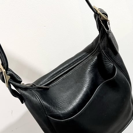 Old Coach "Black" Leather Shoulder Bag