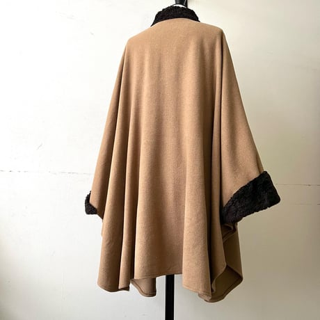 Euro Vintage Fur Design Cape Coat