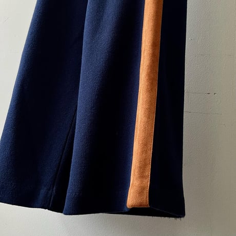 Juemi Fake Suede Line Knit Flare Pants