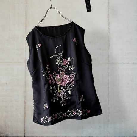 Embroidery Design China No Sleeve Tops