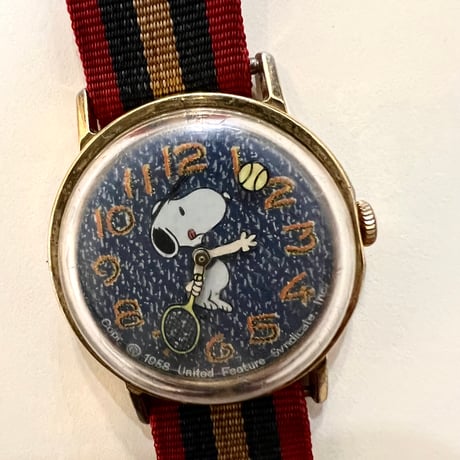 ︎ 50-60's  Vintage Snoopy 手巻き腕時計