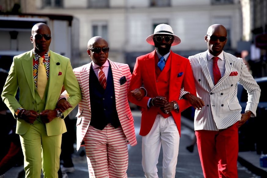 サプールのファッションショーを開催するためのクラウドファンディング  