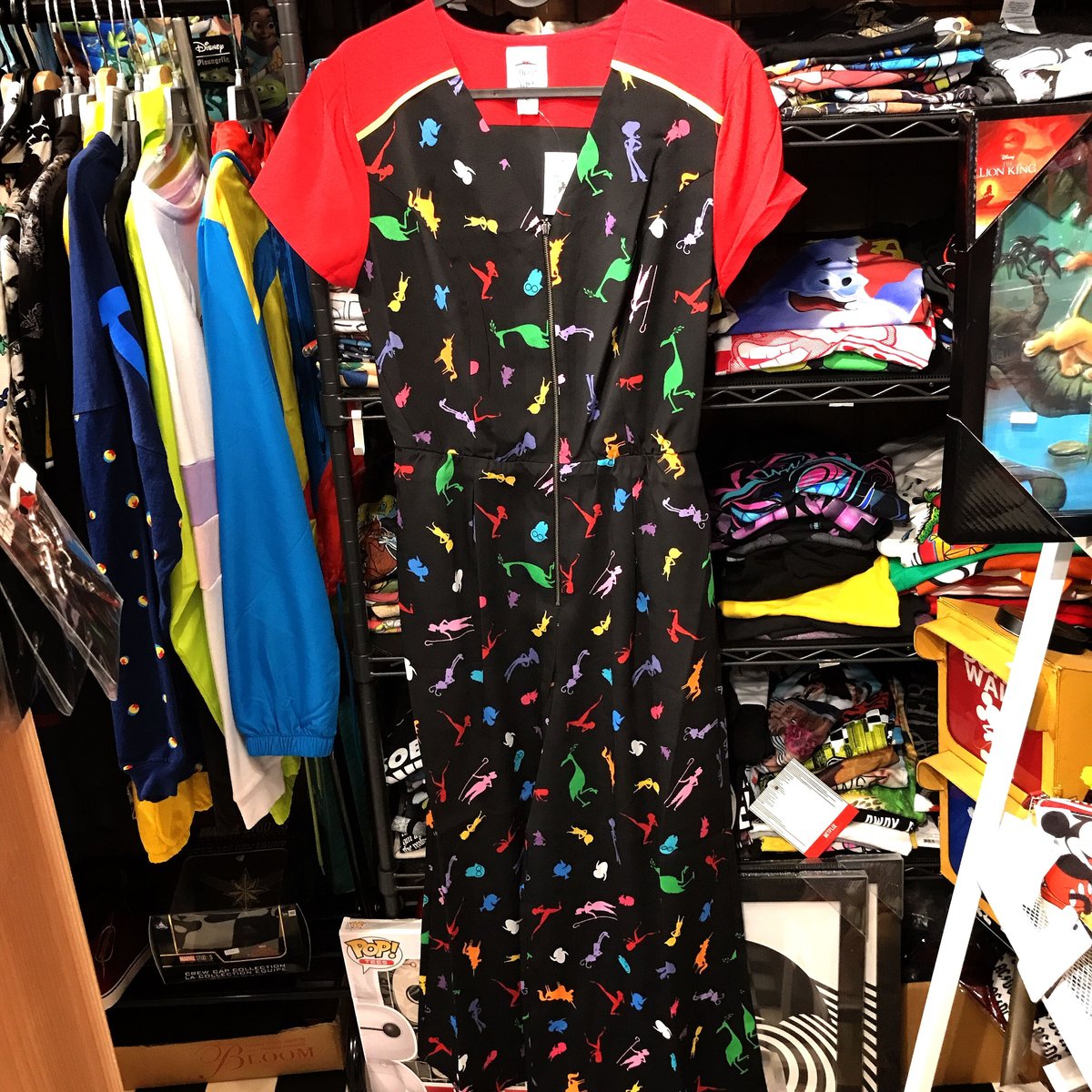 USA直輸入】DISNEY ピクサー シルエット 総柄 ジャンプスーツ