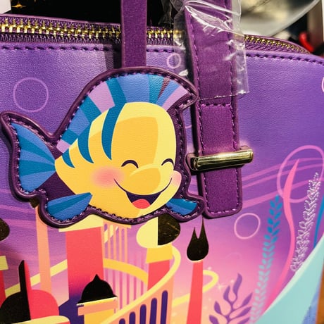 【USA直輸入】DISNEY　リトルマーメイド　キャッスル　ショルダーバッグ　ディズニー　ディズニーランド　ラウンジフライ　 Loungefly　肩掛け バッグ　キャッスル　シリーズ　アリエル