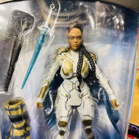 【USA直輸入】MARVEL　マーベル レジェンド シリーズ　ヴァルキリー　アクションフィギュア　6インチ Legends  Series　アベンジャーズ　エンドゲーム　Valkyrie　アスガルド