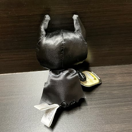 【USA直輸入】DC　バットマン　ダークナイト　ぬいぐるみ　光沢のあるスーツ　ブラック　ittybittys　約10ｃｍ　hallmark　ゴッサムシティ　ＤＣコミックス