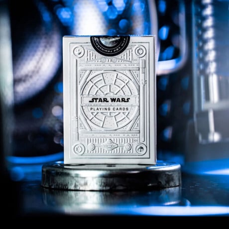 【USA直輸入】STARWARS　スターウォーズ　プレイングカード　シルバーver　ライトサイド　トランプ　カード　theory11　ディズニー　レイ　レイア姫　ハンソロ　ルーク