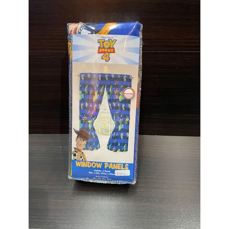 【USA直輸入】DISNEY PIXAR　トイストーリー 4　カーテン　子供部屋　ウッディ Woody　Toy Story 　ディズニー　ピクサー　107㎝-160㎝
