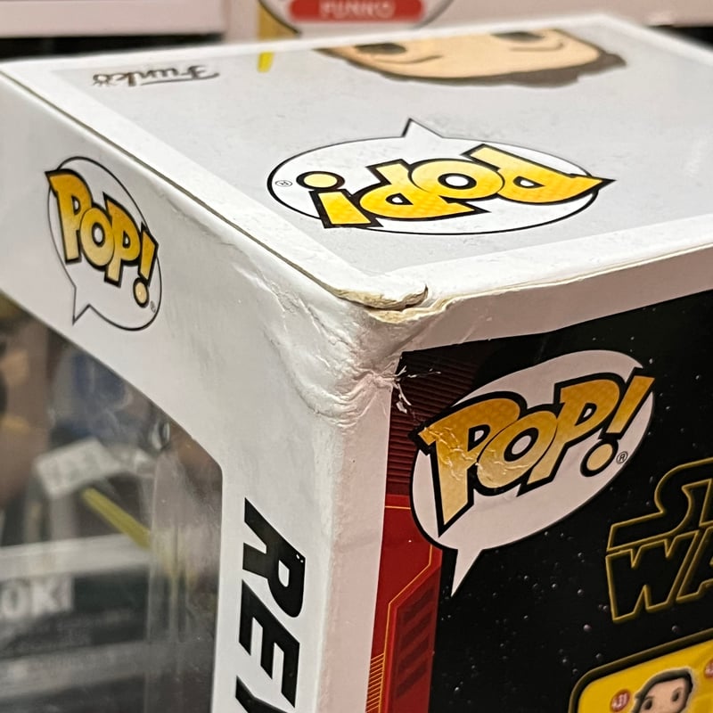 USA直輸入】POP! STAR WARS ep9 レイ イエローライトセイバー
