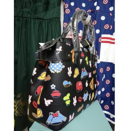 【USA直輸入】DISNEY　 ショルダー　バッグ　ようふく　パターン　　クロスボディーバッグ　ディズニー　バッグ　ラウンジフライ　loungefly　ミッキー　ミニー　グーフィー