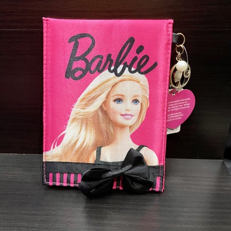 バービー Barbie　鏡　ミラー　二種類　フューシャピンク　ライトピンク　ドール　人形　コスメ