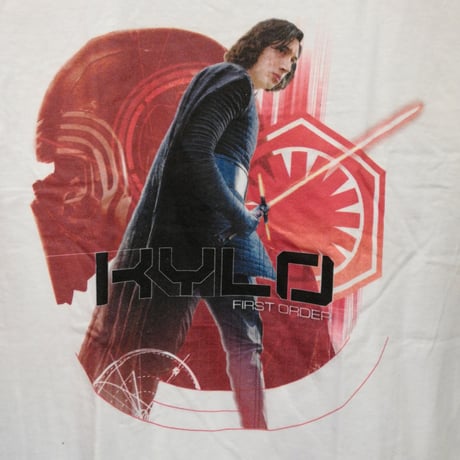 【USA直輸入】STARWARS　カイロレン　KYLO　FIRST　ORDER　白地　Ｔシャツ　Sサイズ　スターウォーズ