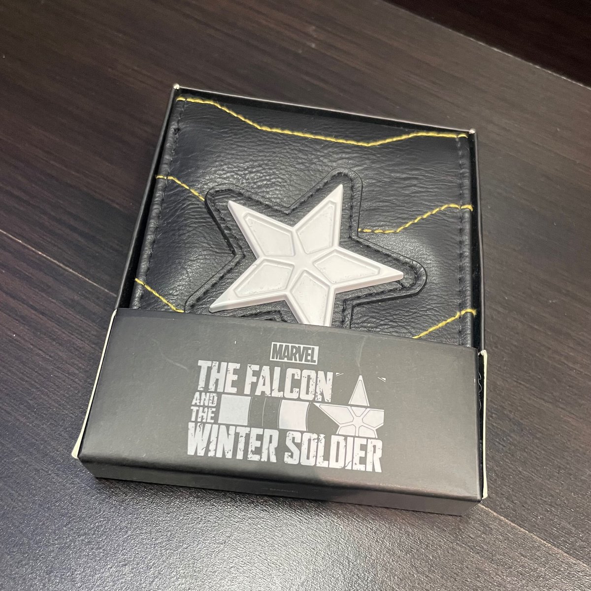 marvel ウィンターソルジャー　財布 USA直輸入】MARVEL マーベル キャプテンアメリカ 財布 ウォレット