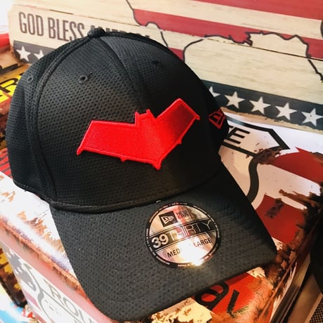 【USA直輸入】DC レッドフード　ロゴ　キャップ 39Thirty Fitted　ニューエラ　NEWERA　ベースボールキャップ　帽子　DCコミックス　ロビン　バットマン