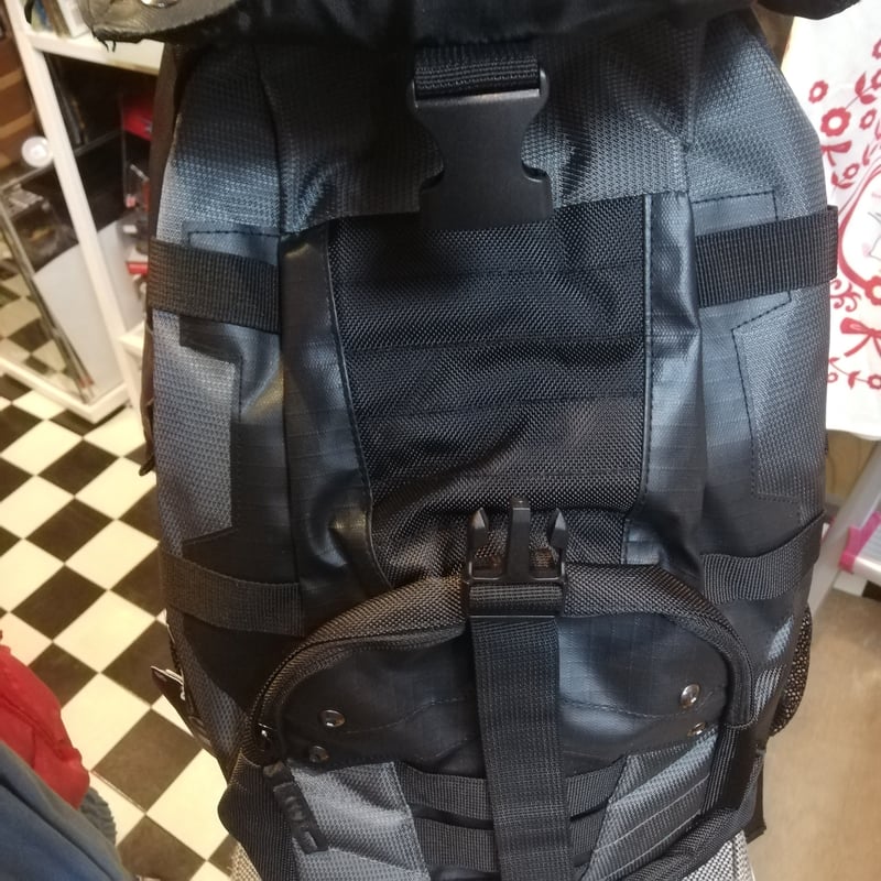 バットマンロゴ リュック OUTDOOR PRODUCTS BATMAN（バットマン）×OUTDOOR（アウトドア